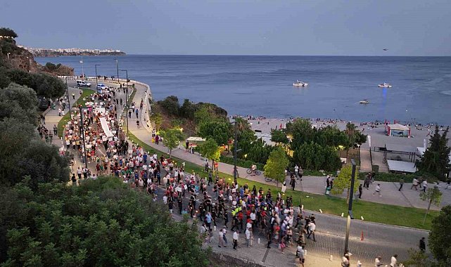 Antalya'da 30 Haziran Koruyucu Aile Günü kutlandı