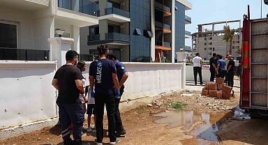 Antalya'da ev yangınında 1 kişi yaralandı