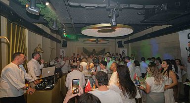 ANTGİAD'dan beyaz konseptli 'Yaza Merhaba' partisi