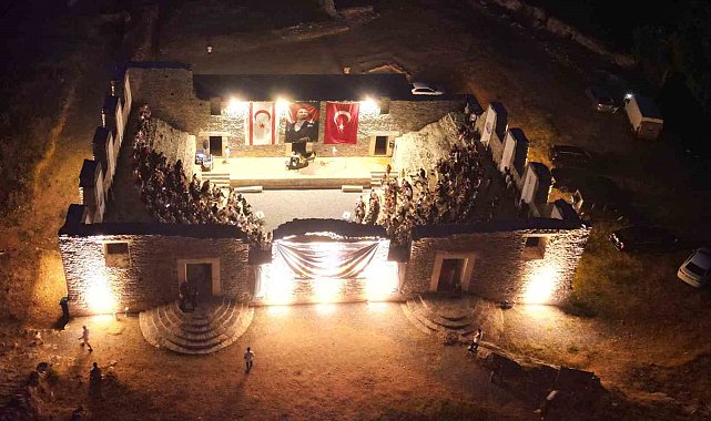 Antik kentteki 2 bin yıllık Odeon'dan piyano sesleri yükseldi