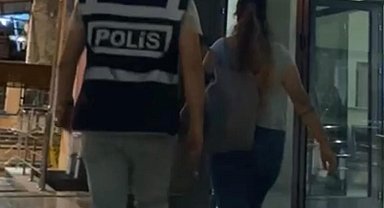 Aranan 2 hükümlü İzmir'de yakalandı