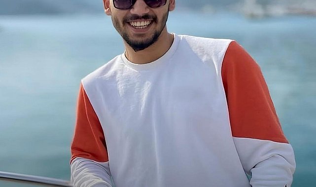 Arkadaşının evinde bıçaklanmış halde ölü bulundu