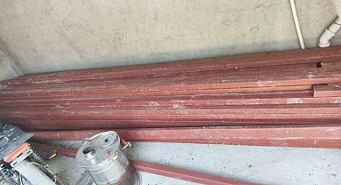 Arkadaşının iş yerinden çaldığı malzemeleri çatı yapımı için başkasına satmış