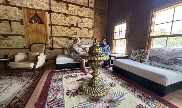 Atalarından kalan tarihi 'düğmeli evi' restore edip turizme kazandırdı