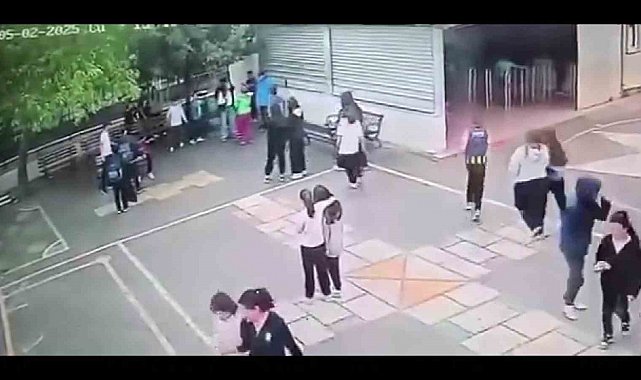 Ataşehir'de camına taş atılmasına sinirlenen kadın, okulun bahçesindeki çocuğa saldırdı