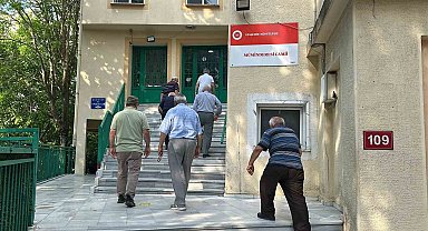 Ataşehir'de imam caminin kapısını kilitledi, cemaat mağdur oldu