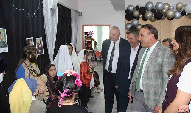 Atatürk ortaokulunda kütüphane açıldı