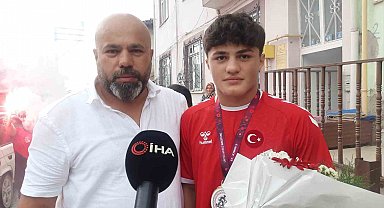 Avrupa şampiyonu güreşçi Yusuf Yaser Aksu, memleketinde coşkuyla karşılandı