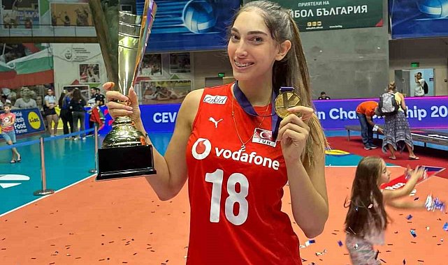 Aydın Büyükşehir Belediyesi Kadın Voleybol Takımı'na pasör çaprazı takviyesi