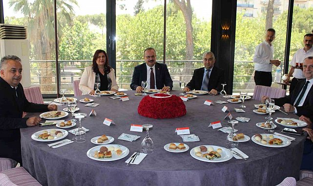 Aydın protokolü bayramlaştı