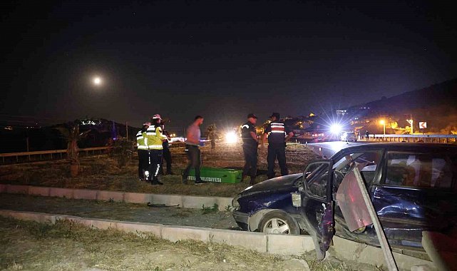 Aydın'da feci kaza... İki otomobil çarpıştı: 2 ölü, 3 yaralı
