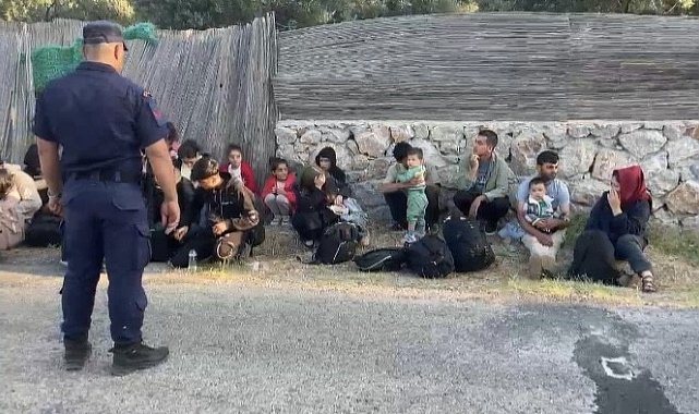 Ayvacık'ta 30 kaçak göçmen yakalandı