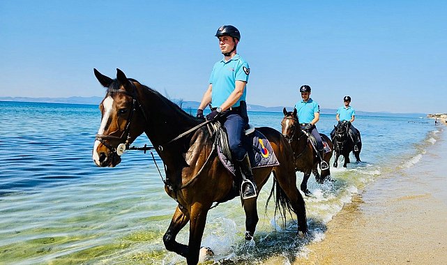 Ayvalık'ta atlı jandarma devriyesi göreve başladı