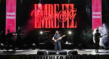 Bahçelievler'de gençler YKS sonrası Emre Fel konseri ile coştu