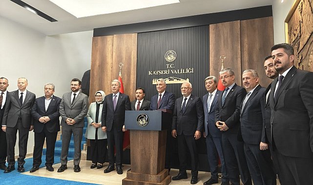 Bakan Bolat'tan Vali Çiçek'e ziyaret