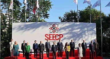 Bakan Fidan, GDAÜ Zirvesi'nde aile fotoğrafına katıldı