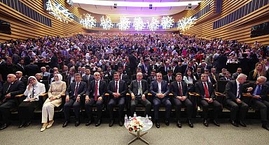 Bakan Işıkhan: "Herkesin kendini özgürce ifade edebildiği bir çalışma hayatına sahibiz"