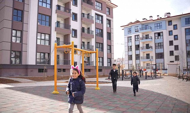 Bakan Kurum, Malatya'da tamamlanan konutları paylaştı