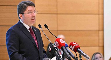 Bakan Tunç: "2002 yılında bin 231 olan noterlik sayısını yüzde 94 artışla 2 bin 385'e çıkardık"