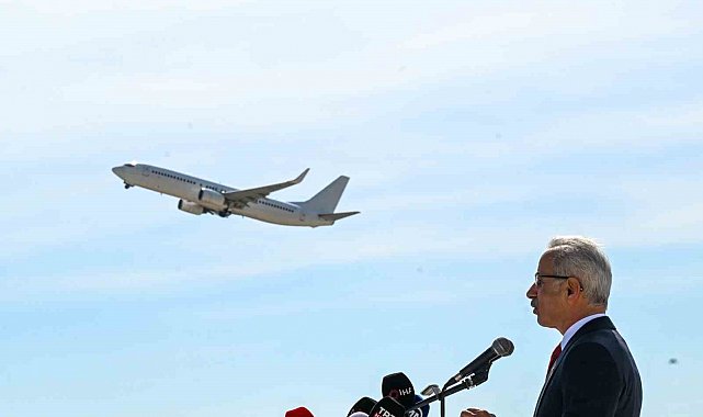 Bakan Uraloğlu, AJet'in Ankara Esenboğa ve İstanbul Sabiha Gökçen havalimanlarından Şam'a uçak seferleri düzenleyeceğini duyurdu