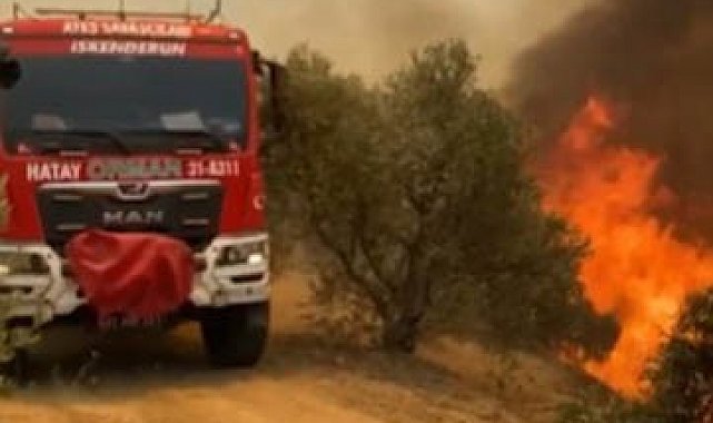 Bakan Yumaklı: "Hatay'da hava araçlarımız da yangına yoğun şekilde müdahale etmeye başladı"