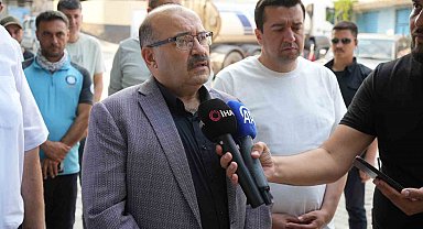 Balıkesir Valisi Ustaoğlu: "Üç ilçemizde 4 mahallede yangınlarla mücadelemiz sürüyor"