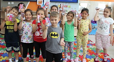 Balıkesir'de öğrencilere süt ikram edildi