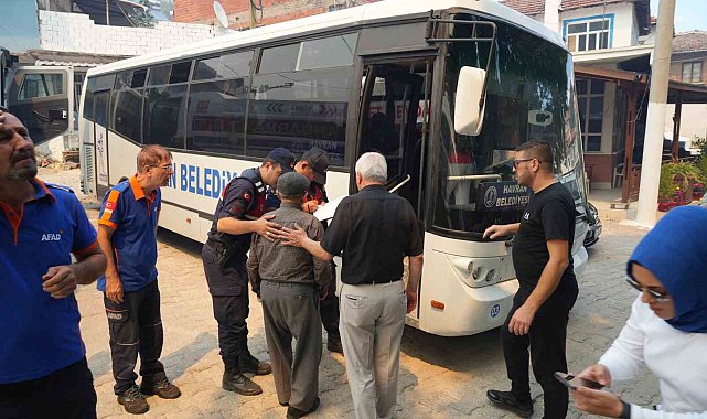 Balıkesir'deki orman yangınında Sarnıç Kırsal Mahallesi boşaltılıyor