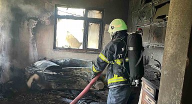 Balkonda başlayan yangın mutfağı kül etti