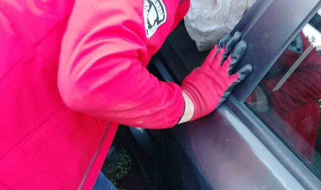 Balya'da otomobil şarampole uçtu; 1 yaralı