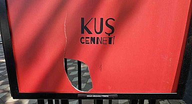 Bandırma'da afişler tahrip edildi