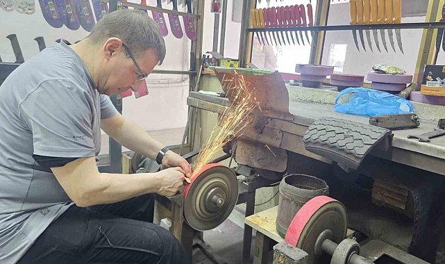 Bandırma'da bıçak bileme ustaları uzun mesaide