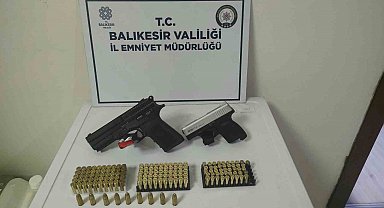 Bandırma'da ruhsatsız silah ve mühimmat ele geçirildi