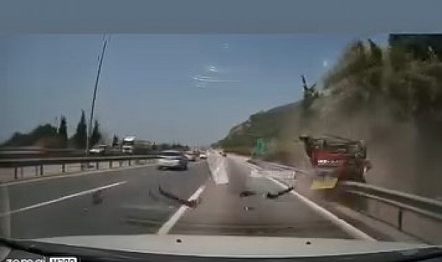 Bariyerlere girip takla attı: 7 yaralı