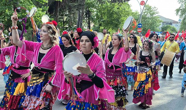 Bartın'da 'Çilek Festivali' 12 yıl aradan sonra yeniden başladı