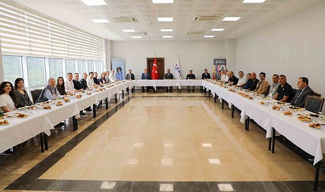 BARÜ Rektörü Akkaya, medya temcilcileriyel kahvaltıda buluştu