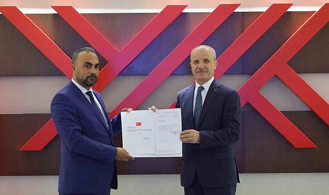 BARÜ Rektörü Prof. Dr. Ahmet Akkaya mazbatasını aldı