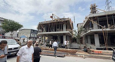 Başakşehir'de bir inşaatın duvarı, işçinin üzerine devrildi