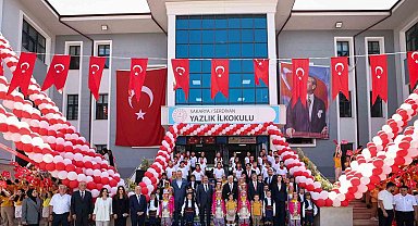 Başkan Alemdar, çocukların karne heyecanına ortak oldu