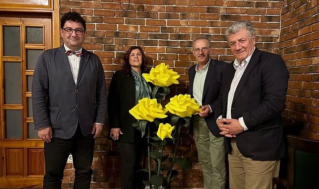 Başkan Çerçioğlu, yazarlarla fuarda bir araya geldi