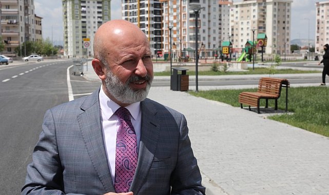 Başkan Çolakbayrakdar: "Otomatik sulama sistemiyle hem suyu hem enerjiyi koruyoruz"