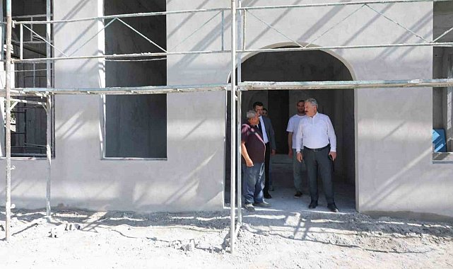 Başkan Palancıoğlu'ndan yapımı devam eden Hayrat Camii'nde inceleme