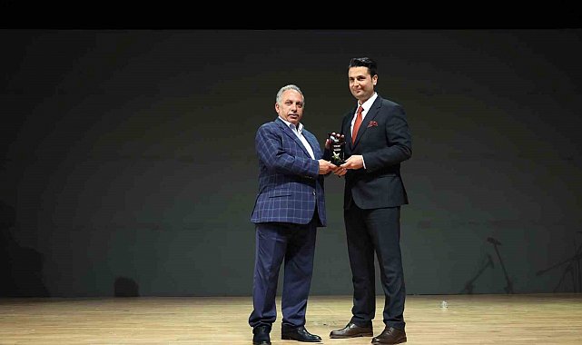 Başkan Yalçın'a 'Turizme katkı onur' ödülü