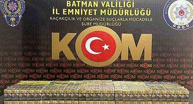 Batman'da bir otomobilde bin 300 paket kaçak sigara ele geçirildi