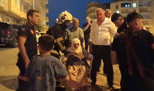 Batman'da market yangını paniğe neden oldu: 5 kişi kurtarıldı