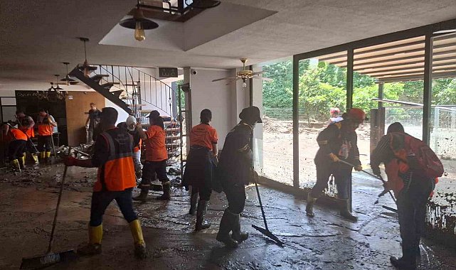 Bayburt AFAD ekibi sel felaketinin yaşandığı Trabzon'a destek ekip olarak gönderildi