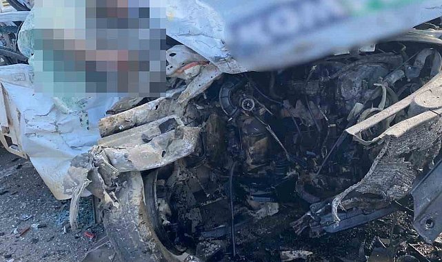 Bayburt'ta tır ile kamyonet çarpıştı: 1 ölü, 2 yaralı