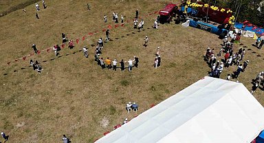 Bayburt'un 2 bin 114 rakımlı dağ köyünde ilk kez düzenlenen piknik şöleni renkli görüntülere sahne oldu