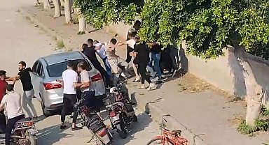 Bayram günü meydan savaşı gibi kavga kamerada