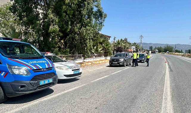 Bayram tatili dönüşü başladı, jandarma denetimleri sıklaştırdı
